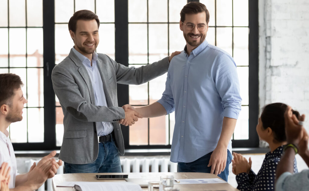 Header-Leadership-Handshake-2